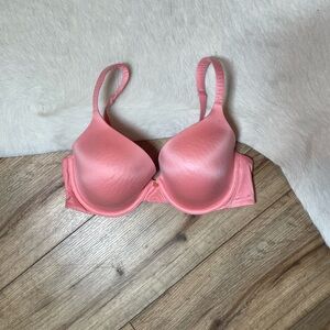 Victoria's Secret The Showstopper Lined Perfect Coverage bra in a pink